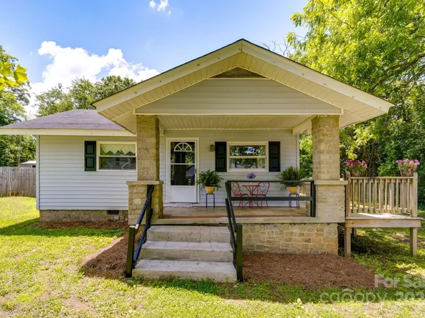 215 Drayton St, Winnsboro, SC 29180