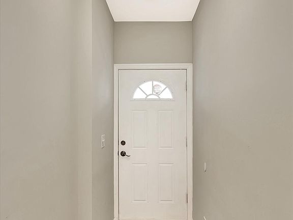 3rd image of 12 William St #1