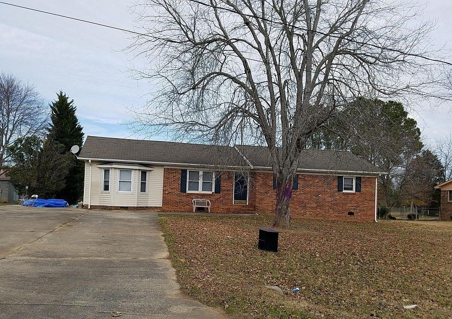 1st image of 223 Trojan Ln