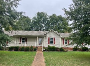 1400 Courtland Dr, Columbia, TN 38401