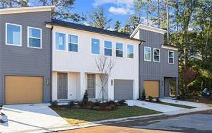3 bed, 2.5 bath, 1464 sqft, $2,800 — Photo 2