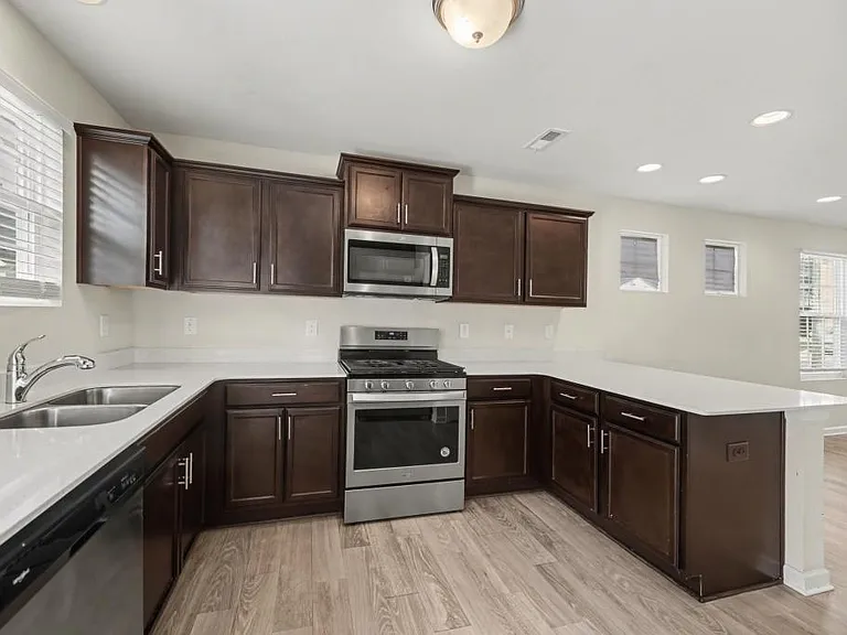 3874 Copperfield Ct — Photo 18
