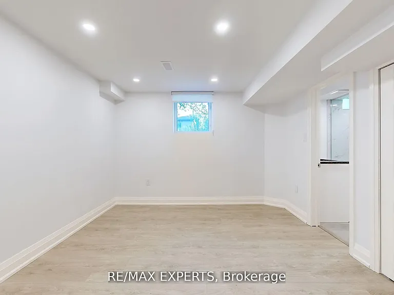 1097 Wildwood Dr #LOWER — Photo 10