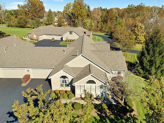 4th image of 5367 Meadowood Ln