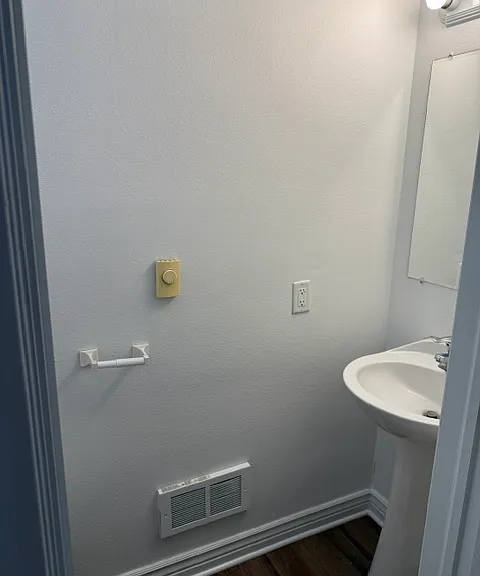 834 Saturn Ave #2 — Photo 6