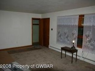 37 Sunset Dr, Dallas, PA 18612