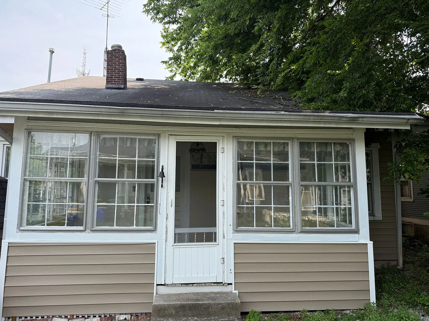 3 Bed/1 Bath Home with Cellar — Photo 3