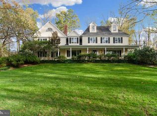 721 Forest Park Rd, Great Falls, VA 22066