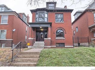 3661 Hartford St, Saint Louis, MO 63116