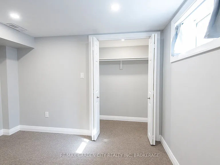 191 Russell Ave #LOWER — Photo 16