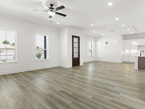 5th image of 7802 Ella Lee Ln