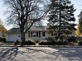 284 Strawberry Field Rd, Warwick, RI 02886