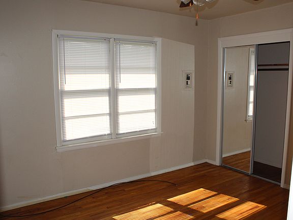 3rd image of 2334 NW 35th St