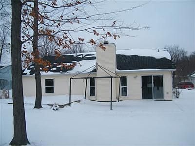3rd image of 637 Sunset Dr
