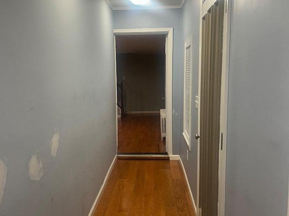 5th image of 110 W Chrystal St