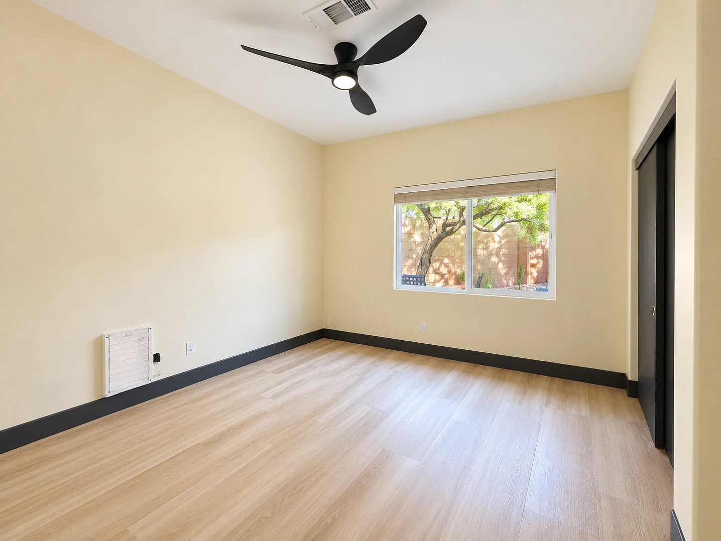 4 bed, 1686 sqft, $990 — Photo 4