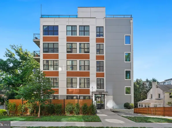 1245 N Pierce St Unit 5, Arlington, VA 22209