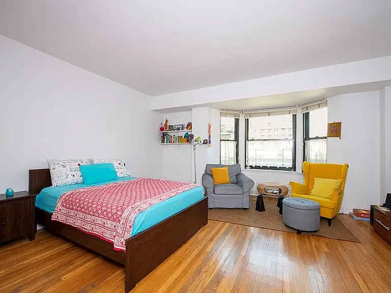 104 W 70th St #6A — Photo 5