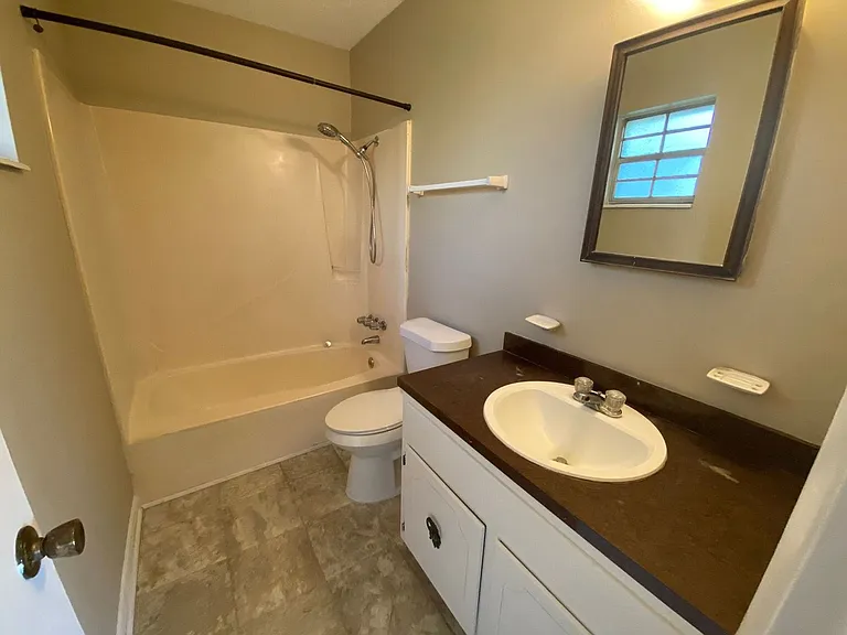 233 S Jan Dr — Photo 11