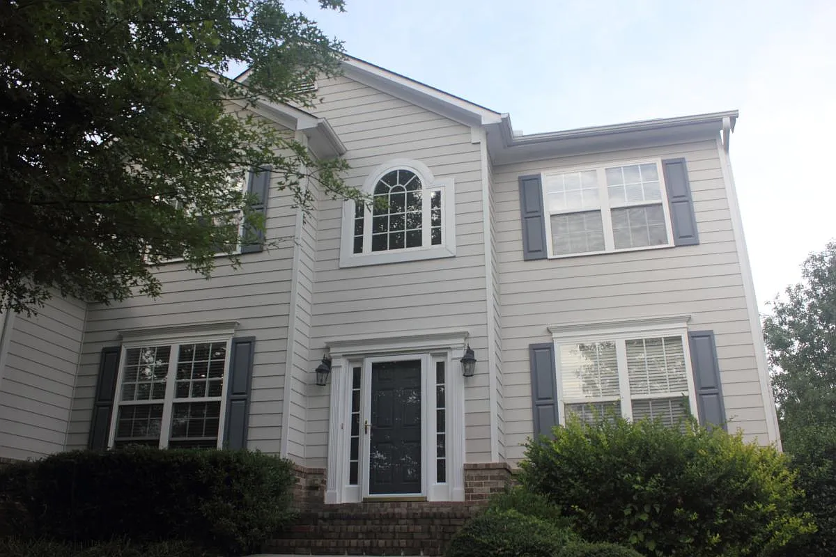 4 bed, 3.5 bath, 3246 sqft, $3,250 — Photo 1
