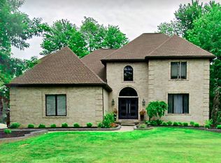 1296 Kings Pointe Rd, Grand Blanc, MI 48439