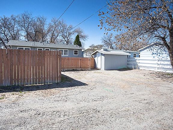 2nd image of 2405 Howard Ave