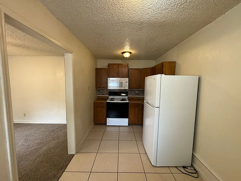 1301 Franz Dr — Photo 7