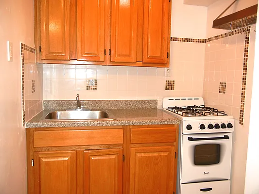 Rented by Brooklyn Heights Real Estate Inc | media 2