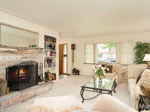 2nd image of 3845 30th St SW