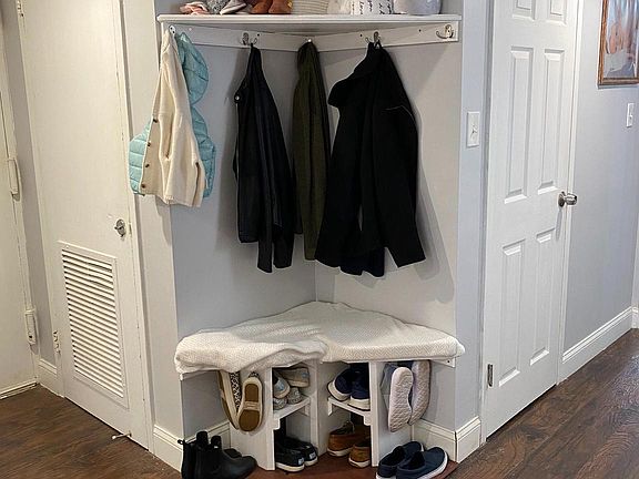 3rd image of 1405 Northgate Sq #21C