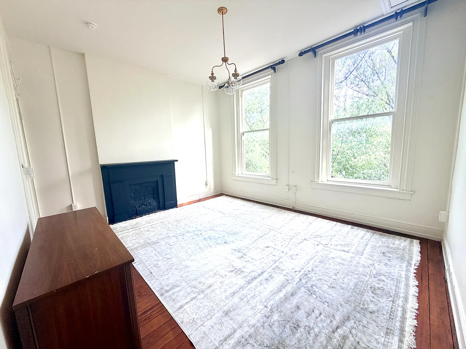 111 E Broad St — Photo 1