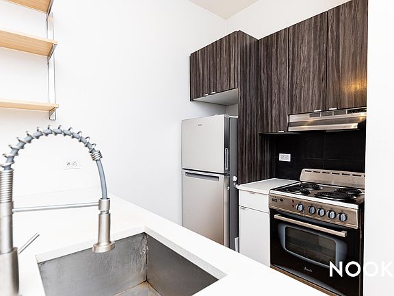 3rd image of 126 Herkimer St APT 8
