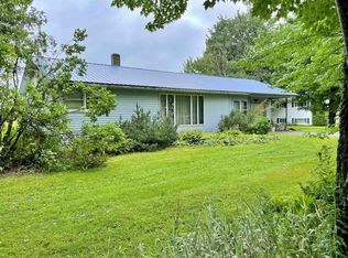 274 State Route 105, Newport, VT 05855