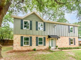 2301 Highpoint Dr E, Mobile, AL 36693
