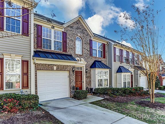 3rd image of 159 N Arcadian Way