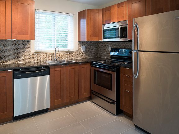 730 19th Street Kitchen