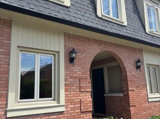 1154 Canterbury Sq N, Indianapolis, IN 46260