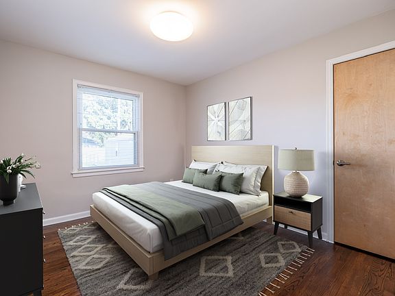 5th image of 429 E La Salle Ave