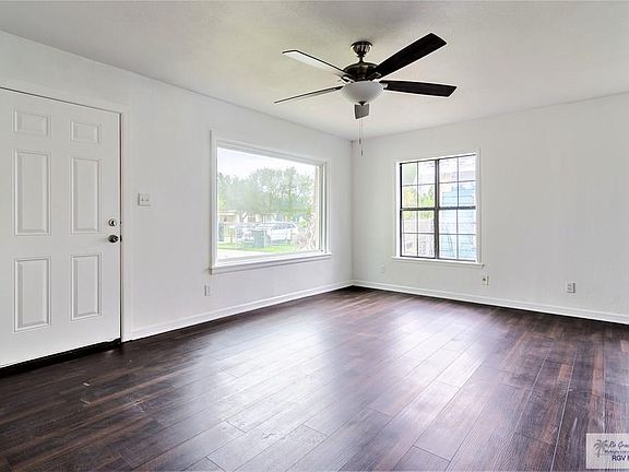 4th image of 1910 E Van Buren Ave
