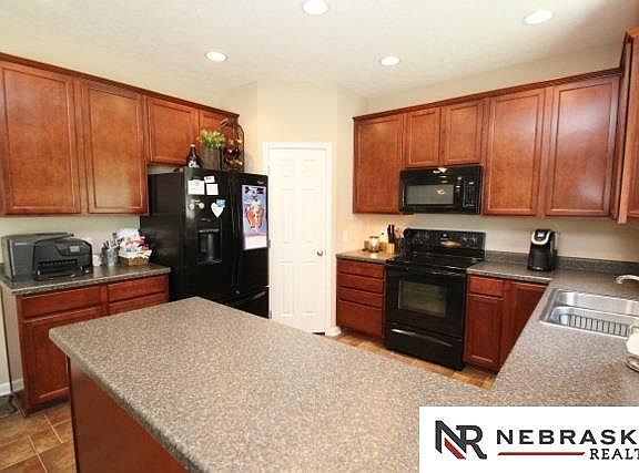 4th image of 3417 N 208th Ave