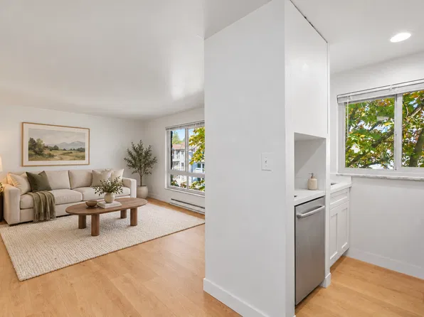 Shuksan Apartments, 5247 15th Ave NE APT 301, Seattle, WA 98105