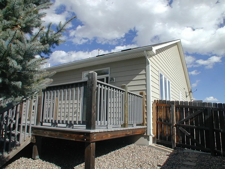 400 Sterling Dr — Photo 24