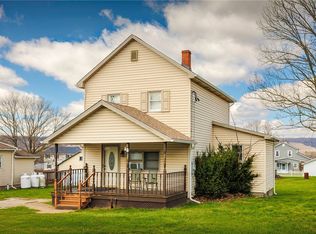 116 10th St, Lucernemines, PA 15754