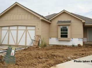 4845 NW Ridgewood Ct, Riverside, MO 64150