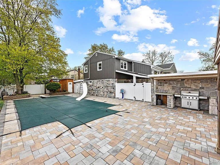 44 Bruce Ln — Photo 33