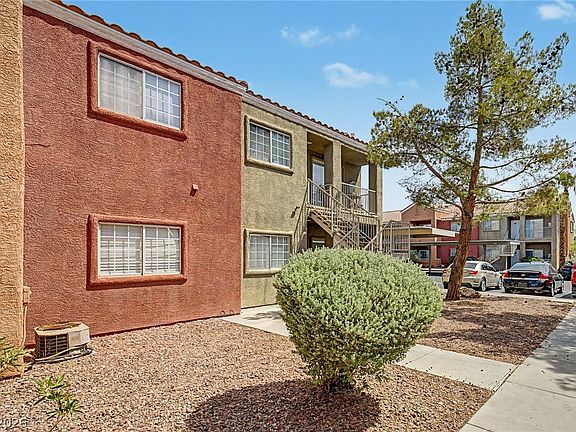 2nd image of 4730 E Craig Rd Unit 1091