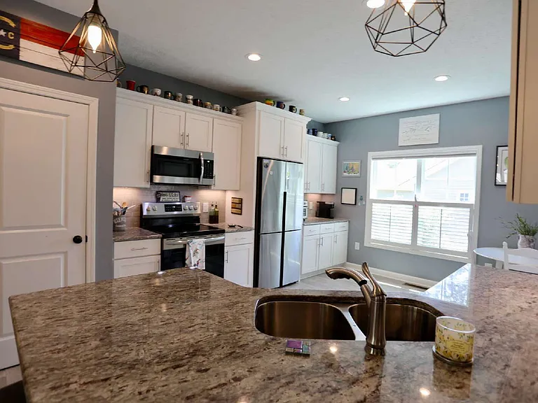 2 River Dr — Photo 14