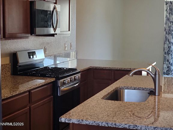 5th image of 3002 Sterling Ridge Cir