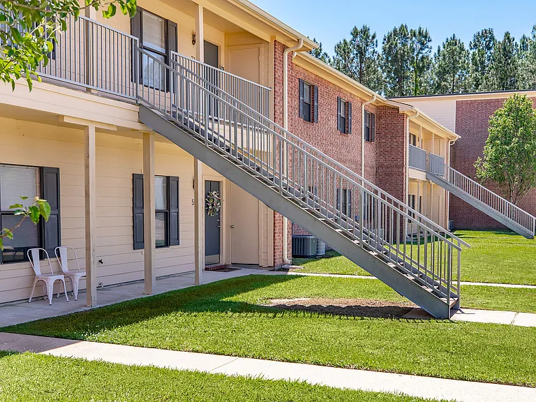 Saddlebrook Manor — Photo 14