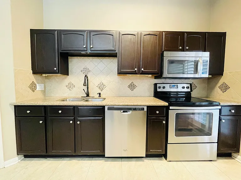 2710 Grants Lake Blvd #G1 — Photo 2